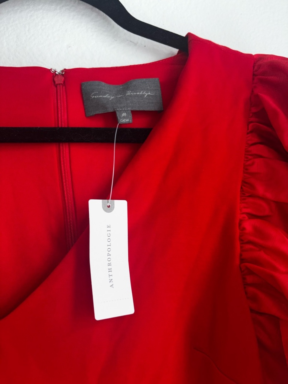 NWT Sunday in Brooklyn
Anthropologie Red Short Sleeve
Babydoll Top Small M - Picture 7 of 7